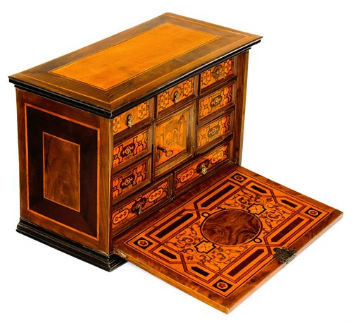 Cabinet à monnaies Louis XIV